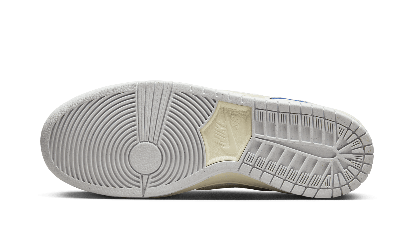 Dunk SB Low Pro QS Fly Streetwear
