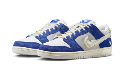 Dunk SB Low Pro QS Fly Streetwear